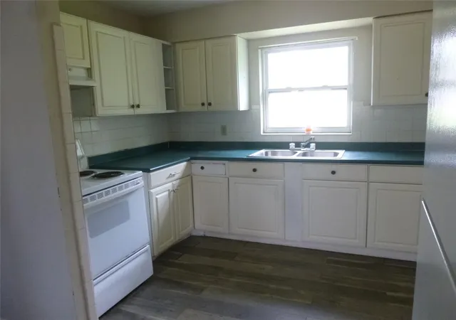 2nd image of 12 Hwy 630 W, Frostproof, FL 33843 | MLS# K4903631