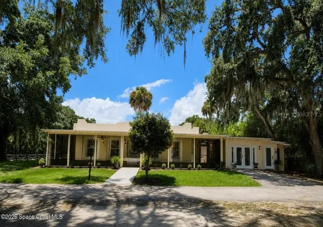 Photo 3 of Single family home for sale at 140 Bellewood St, Titusville, FL 32780 | MLS# O6424562 | Listing updated on 2026-08-22