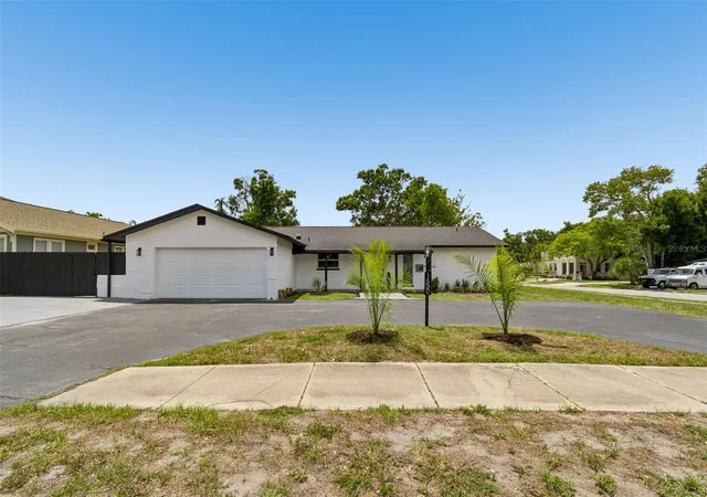 Photo 3 of Single family home for sale at 1530 49th Street N, Saint Petersburg, FL 33710 | MLS# TB8528634 | Listing updated on 2026-10-02