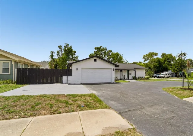 Photo 3 of Single family home for sale at 1530 49th Street N, Saint Petersburg, FL 33710 | MLS# TB8528634 | Listing updated on 2026-10-02