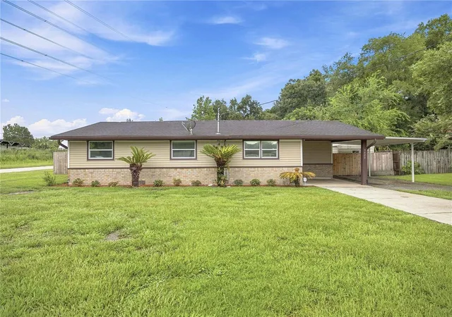 Photo 1 of Single family home for sale at 5420 Ne 25th Avenue, Ocala, FL 34479 | MLS# OM728351 | Listing updated on 2026-09-12