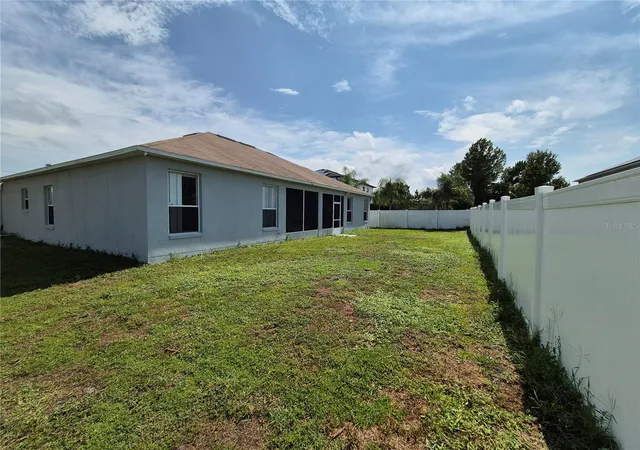 Photo 18 of Single family home for sale at 560 Viceroy Ct, Kissimmee, FL 34758 | MLS# O6424564 | Listing updated on 2026-08-11