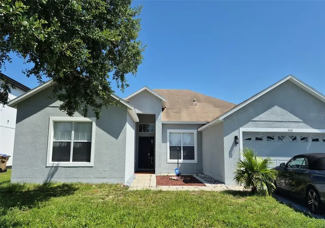 Photo 3 of Single family home for sale at 560 Viceroy Ct, Kissimmee, FL 34758 | MLS# O6424564 | Listing updated on 2026-08-11