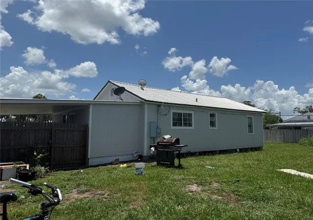 Photo 8 of Single family home for sale at 326 E Whidden St, Arcadia, FL 34266 | MLS# A4699801 | Listing updated on 2026-08-11