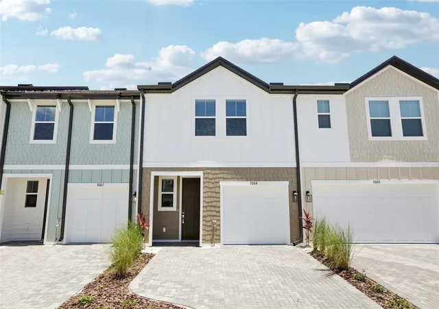 Townhouse for sale at 7558 Deer Valley Cir, TAMPA, FL 33635 | MLS# TB8528659