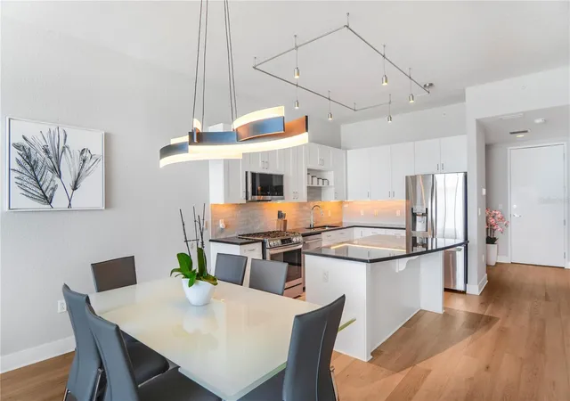 Photo 4 of Condo for sale at 150 E Robinson St #2608, Orlando, FL 32801 | MLS# O6424583 | Listing updated on 2026-10-20