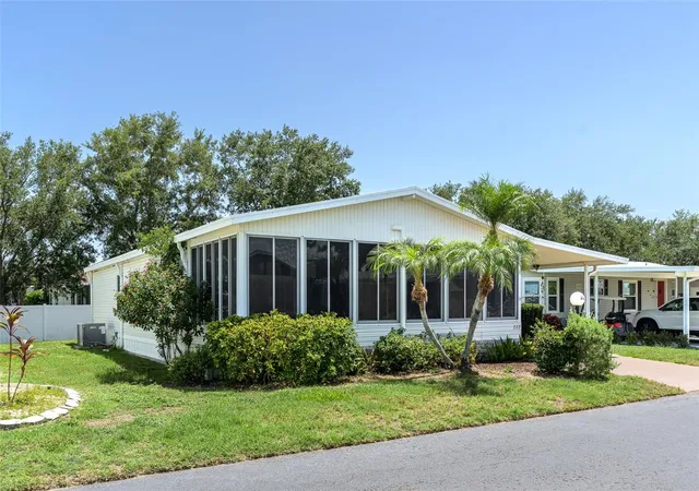 3rd image of 5707 45Th St E #222, Bradenton, FL 34203 | MLS# A4699806