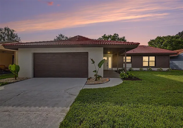 Photo 2 of Single family home for sale at 10604 Whitman Cir, Orlando, FL 32821 | MLS# O6424586 | Listing updated on 2026-10-03