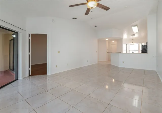 Photo 3 of Condo for sale at 7654 Sugar Bnd Dr #7654, Orlando, FL 32819 | MLS# R4911646 | Listing updated on 2026-10-26