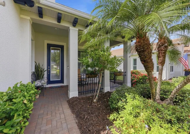 Photo 4 of Single family home for sale at 5029 Lake Overlook Ave, Bradenton, FL 34208 | MLS# A4699811 | Listing updated on 2026-08-23
