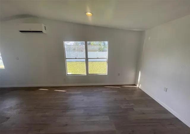 Photo 4 of Manufactured home for sale at 7489 Charlin Pkwy, Orlando, FL 32822 | MLS# O6424592 | Listing updated on 2026-07-14