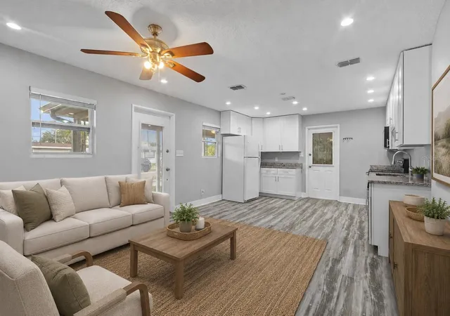 Photo 4 of Single family home for sale at 4402 W Trilby Ave, Tampa, FL 33616 | MLS# TB8528687 | Listing updated on 2026-10-01
