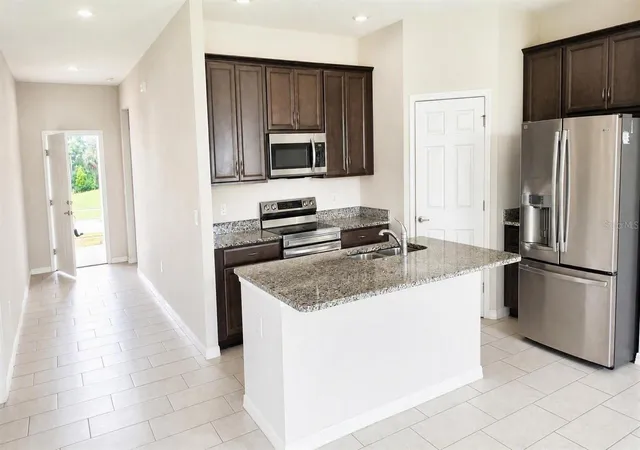 Photo 3 of Single family home for sale at 29994 Anahid Dr, Leesburg, FL 34748 | MLS# G5115047 | Listing updated on 2026-08-25