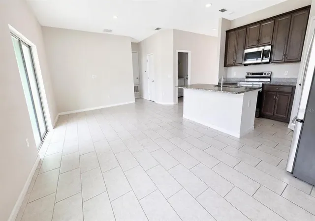 Photo 4 of Single family home for sale at 29994 Anahid Dr, Leesburg, FL 34748 | MLS# G5115047 | Listing updated on 2026-08-25