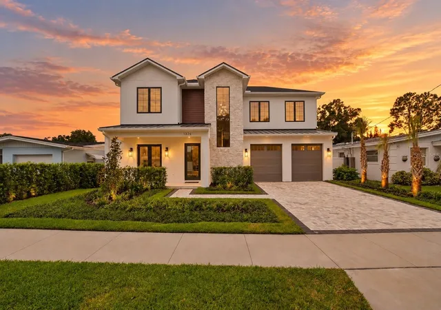 Photo 1 of Single family home for sale at 1326 W New Hampshire St, Orlando, FL 32804 | MLS# O6424610 | Listing updated on 2026-09-24