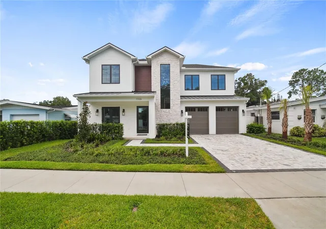Photo 2 of Single family home for sale at 1326 W New Hampshire St, Orlando, FL 32804 | MLS# O6424610 | Listing updated on 2026-09-24