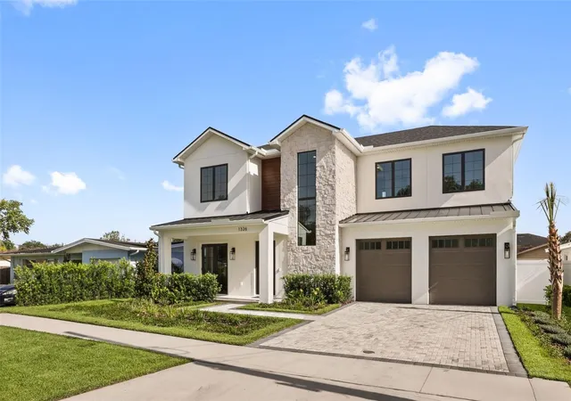 Photo 2 of Single family home for sale at 1326 W New Hampshire St, Orlando, FL 32804 | MLS# O6424610 | Listing updated on 2026-09-13