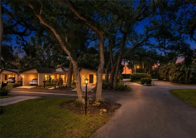 Photo 3 of Single family home for sale at 6947 Woodwind Dr #77, Sarasota, FL 34231 | MLS# C7528338 | Listing updated on 2026-07-17