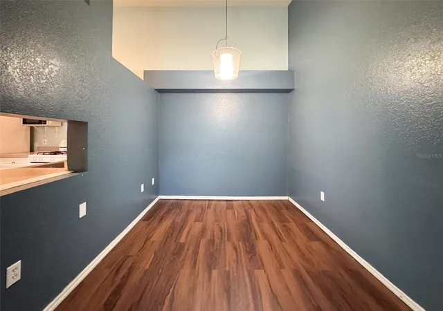 Photo 4 of Condo for sale at 3373 S Kirkman Rd #936, Orlando, FL 32811 | MLS# O6424618 | Listing updated on 2026-08-28