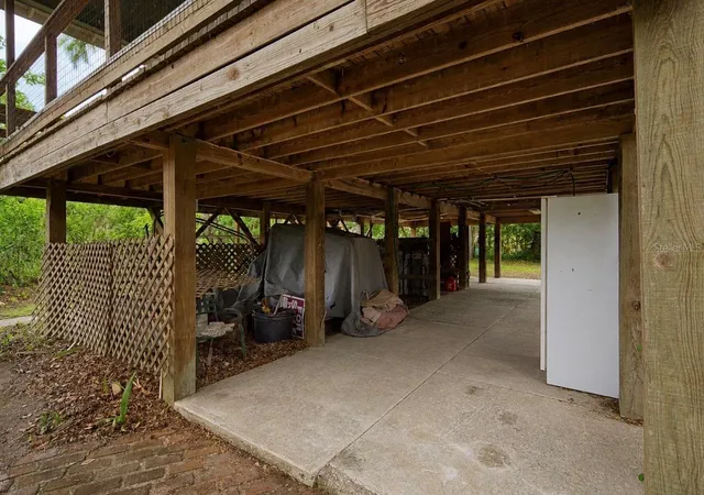 Photo 4 of Single family home for sale at 707 George St S, Tarpon Springs, FL 34688 | MLS# TB8528714 | Listing updated on 2026-09-18