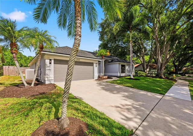 3rd image of 3040 Windridge Oaks Dr, Palm Harbor, FL 34684 | MLS# TB8528725