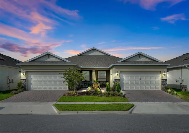 Photo 1 of Single family home for sale at 2726 Summer Retreat Ln, Kissimmee, FL 34744 | MLS# TB8528728 | Listing updated on 2026-08-26
