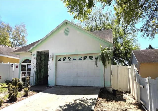 3rd image of 2115 Intervista Ln, Valrico, FL 33594 | MLS# L4963475