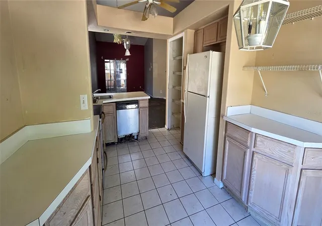 5th image of 2115 Intervista Ln, Valrico, FL 33594 | MLS# L4963475