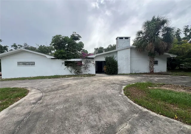 1st image of 425 Craig Dr, Tarpon Springs, FL 34689 | MLS# W7887593