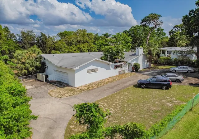 2nd image of 425 Craig Dr, Tarpon Springs, FL 34689 | MLS# W7887593