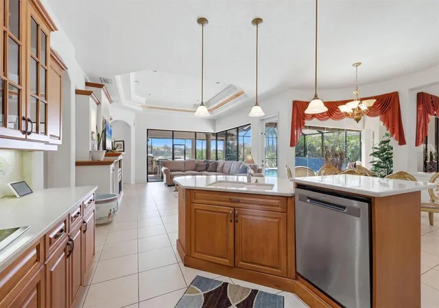 Photo 4 of Single family home for sale at 815 Tropez Ln, Venice, FL 34292 | MLS# A4699836 | Listing updated on 2026-08-02