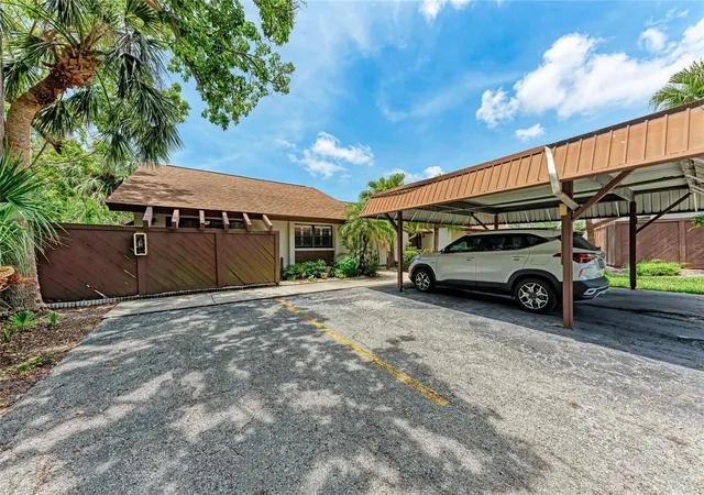 3rd image of 4644 Red Maple Rd #1303, Bradenton, FL 34210 | MLS# A4699841