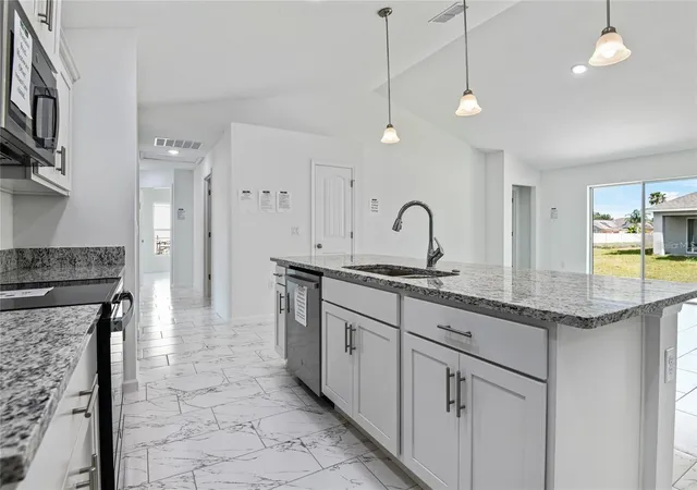 Photo 2 of Single family home for sale at 562 Maricopa Dr, Kissimmee, FL 34758 | MLS# O6424669 | Listing updated on 2026-09-27