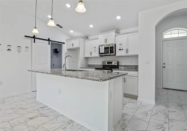 Photo 3 of Single family home for sale at 562 Maricopa Dr, Kissimmee, FL 34758 | MLS# O6424669 | Listing updated on 2026-09-27