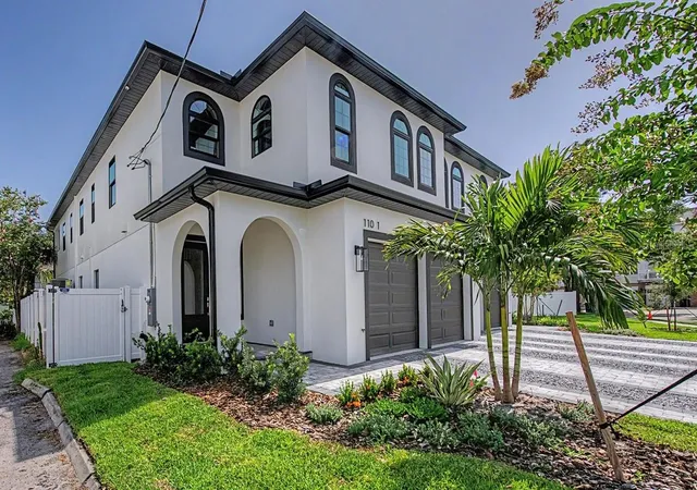 Photo 1 of Townhouse for sale at 110 S Arrawana Ave #1, Tampa, FL 33609 | MLS# TB8528765 | Listing updated on 2026-09-02