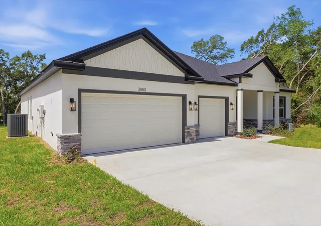 Photo 2 of Single family home for sale at 3880 Sw 131st Place Rd, Ocala, FL 34473 | MLS# O6424681 | Listing updated on 2026-08-12