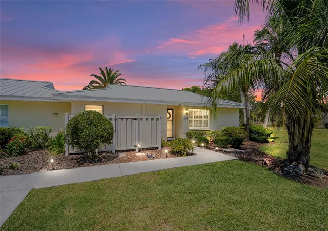 1st image of 11364 W Bayshore Dr, Crystal River, FL 34429 | MLS# OM728383