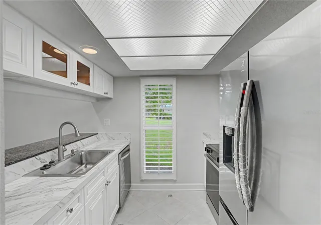 5th image of 11364 W Bayshore Dr, Crystal River, FL 34429 | MLS# OM728383
