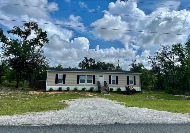 Homes for sale in Bronson, FL | 11231 Ne 60th St, Bronson, FL 32621 | MLS# OM728384