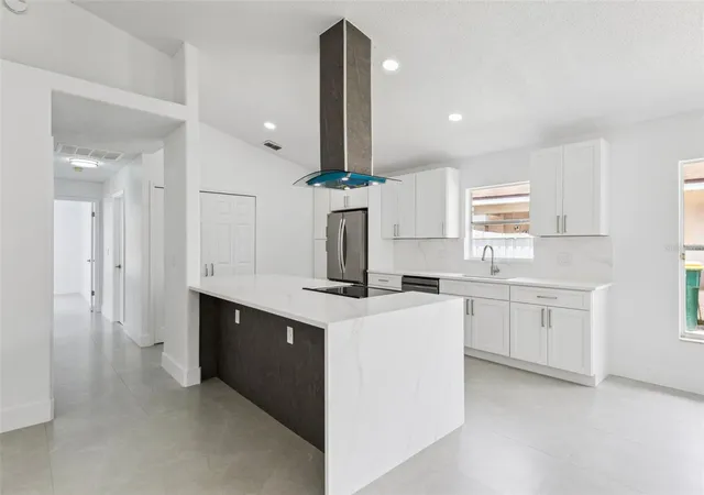 Photo 3 of Single family home for sale at 2625 Walden Ct, Kissimmee, FL 34743 | MLS# S5153639 | Listing updated on 2026-09-25