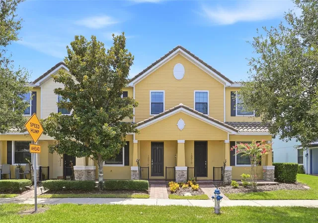 Photo 1 of Townhouse for sale at 10016 Eagle Crk Ctr Blvd, Orlando, FL 32832 | MLS# O6424699 | Listing updated on 2026-10-26