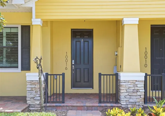 Photo 1 of Townhouse for sale at 10016 Eagle Crk Ctr Blvd, Orlando, FL 32832 | MLS# O6424699 | Listing updated on 2026-10-26