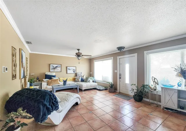 Photo 3 of Single family home for sale at 270 Belaire Ct, Punta Gorda, FL 33950 | MLS# C7528352 | Listing updated on 2026-09-23