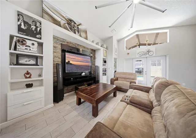 Photo 3 of Single family home for sale at 4321 Bayside Dr, Kissimmee, FL 34746 | MLS# O6424710 | Listing updated on 2026-08-24