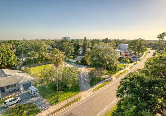 Photo 2 of Land for sale at 1020 Snell Isle Blvd NE, Saint Petersburg, FL 33704 | MLS# TB8528803 | Listing updated on 2026-07-14