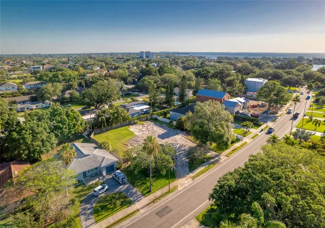 Photo 3 of Land for sale at 1020 Snell Isle Blvd NE, Saint Petersburg, FL 33704 | MLS# TB8528803 | Listing updated on 2026-07-14