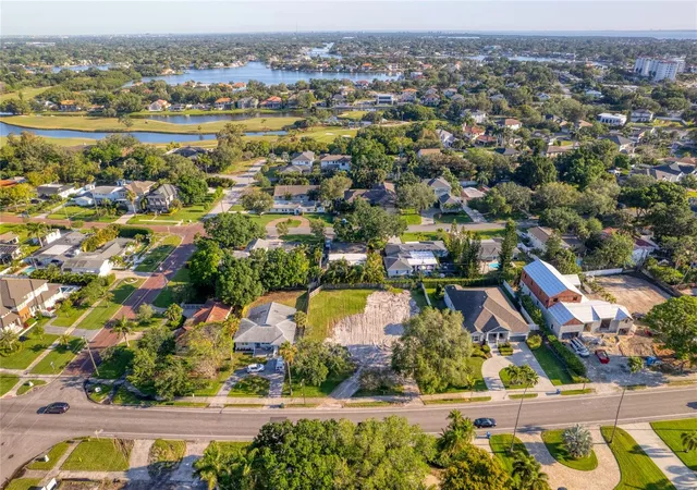 Photo 4 of Land for sale at 1020 Snell Isle Blvd NE, Saint Petersburg, FL 33704 | MLS# TB8528803 | Listing updated on 2026-07-14