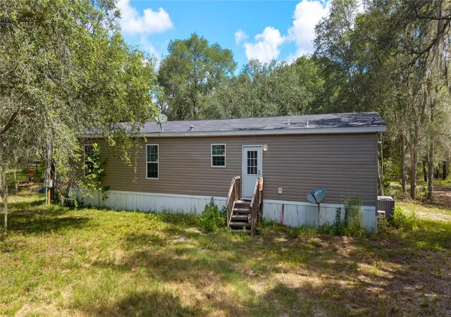 Homes for sale in Branford, FL | 119 Ne 98Th Ln, Branford, FL 32008 | MLS# GC541924