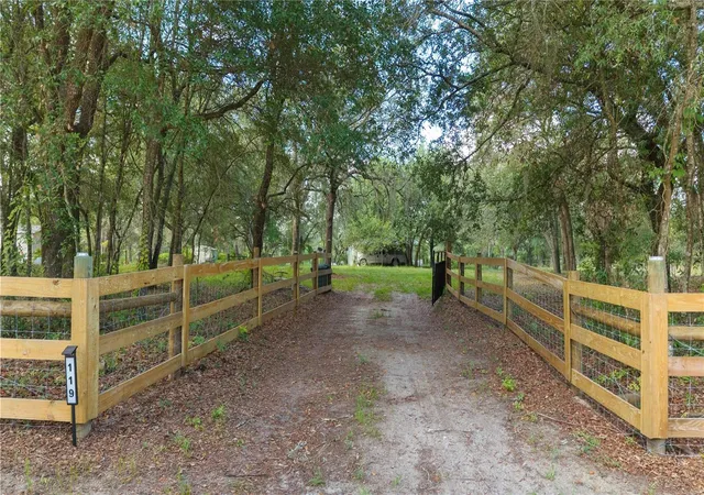 Homes for sale in Branford, FL | 119 Ne 98Th Ln, Branford, FL 32008 | MLS# GC541924