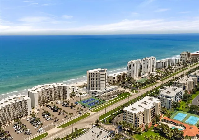 Homes for sale in New Smyrna Beach, FL | 5207 S Atlantic Avenue, New Smyrna Beach, FL 32169 | Houzeo